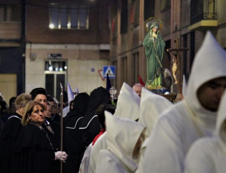 Inician los cultos en honor a la Virgen de la Esperanza: Programa navideño solidario de la Cofradía en Medina del Campo