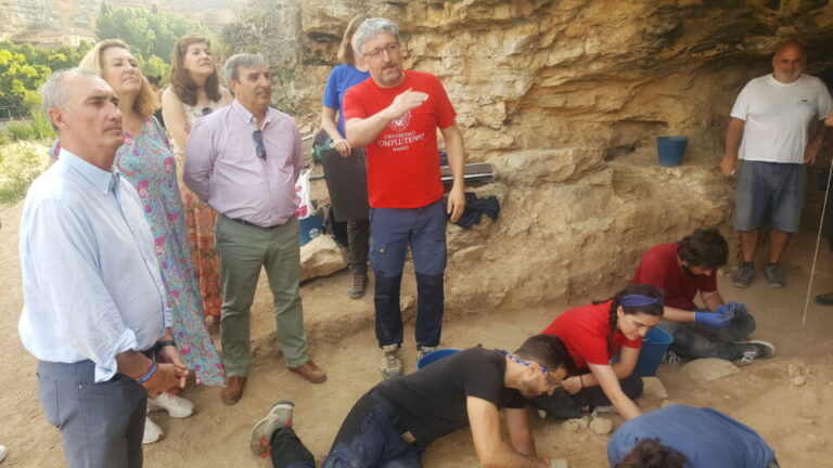 El yacimiento arqueológico del Abrigo de San Lázaro en Segovia avanza con su quinta campaña de excavaciones en julio