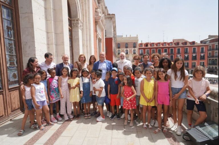Los niños saharauis del programa ‘Vacaciones en paz’ llegan a Valladolid