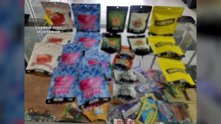 Detenidas nueve personas que vendían marihuana en envoltorios de golosinas