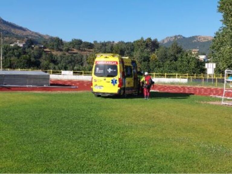 Grupo de Rescate de la Junta de Castilla y León evacúa a escalador lesionado en Hoya Moros (Salamanca)