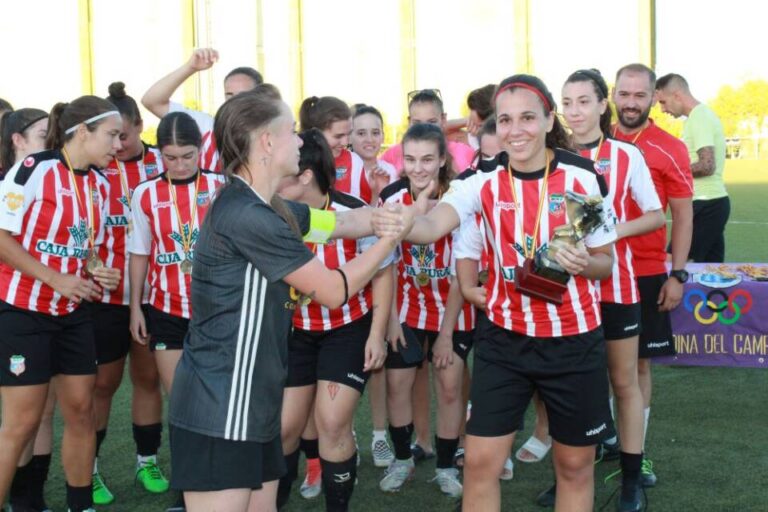 Las chicas del CDM pasan a las semifinales del Torneo de la Diputación de Valladolid tras ganar 2-1 al Ribera Atlético