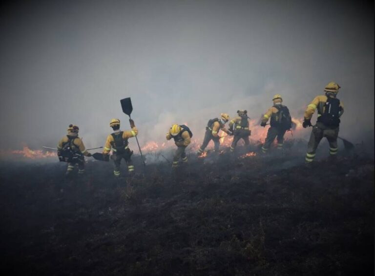Castilla y León extiende la alerta máxima por incendios forestales