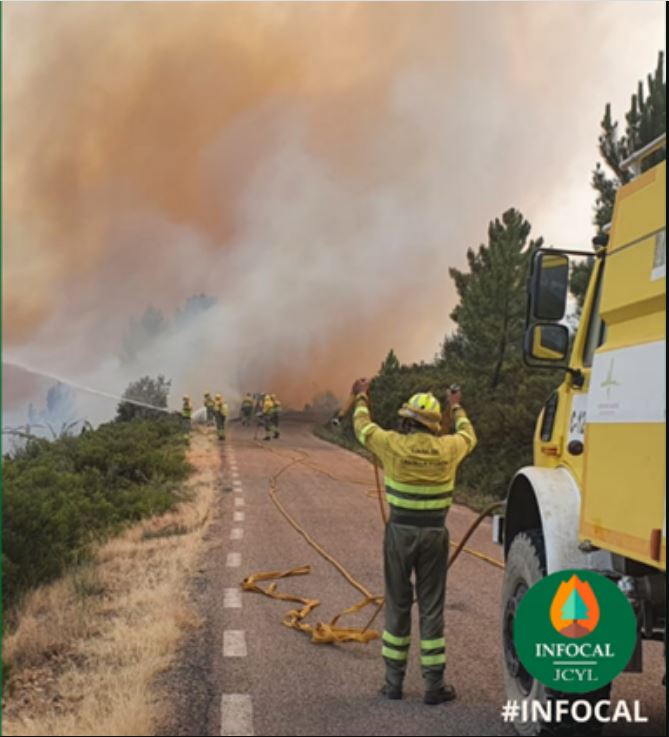 Declarado nivel 2 el incendio en San Bartolomé de Rueda, León