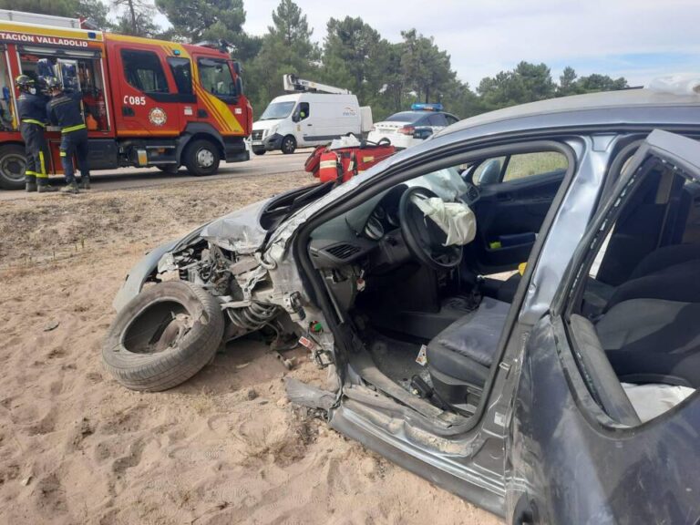 Tres Heridos en Choque de Furgoneta y Turismo en la N-122, Traspinedo