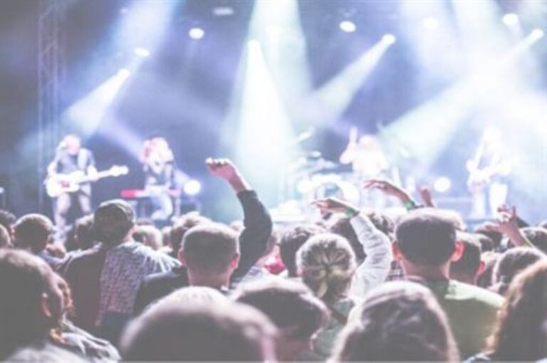 Consumo toma medidas históricas: Primer expediente sancionador a festival de música por prohibir comida y bebida