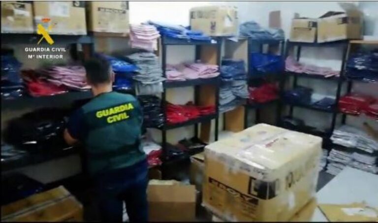 La Guardia Civil desarticula organización criminal y decomisa más de 14.000 artículos falsificados en Valladolid y Bizkaia