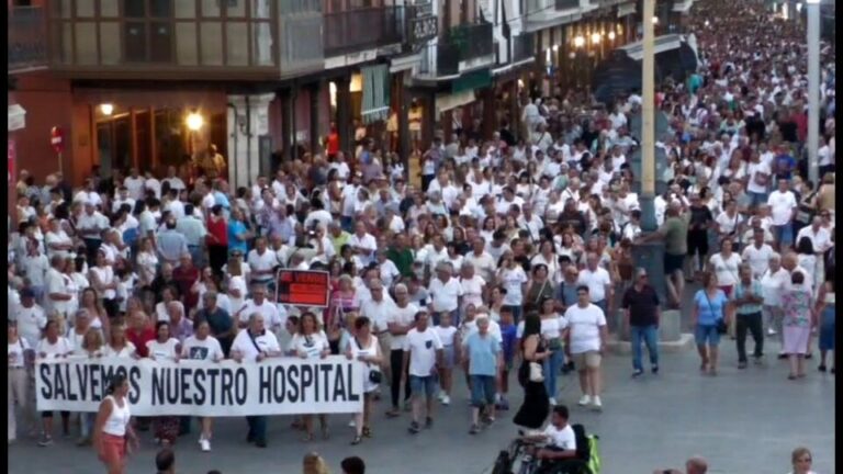 Manifestación en defensa del Hospital de Medina del Campo