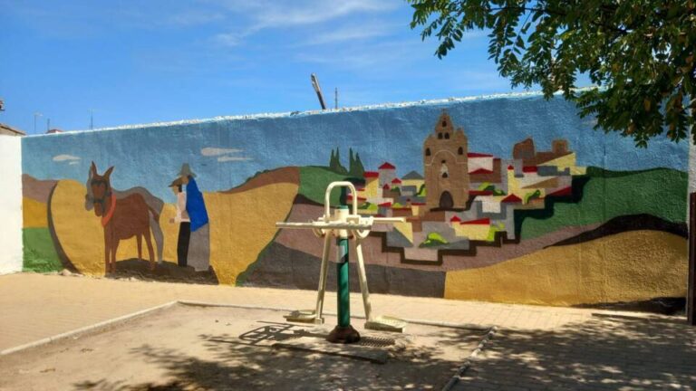 Castrejón de Trabancos rinde homenaje a una de sus festividades con un mural participativo