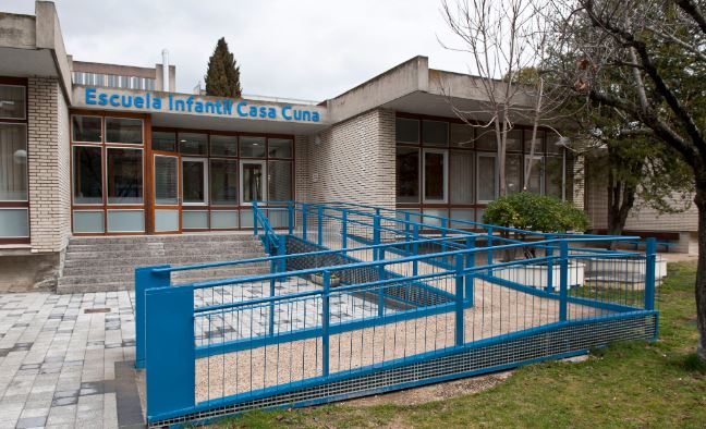La Diputación cede el uso de la antigua Casa Cuna a la Gerencia de Servicios Sociales de la Junta de Castilla y León
