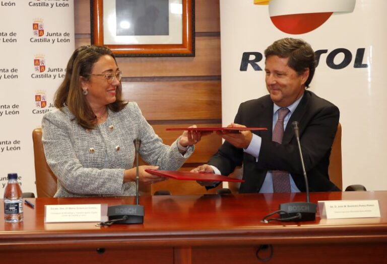 Repsol y la Junta de Castilla y León impulsan el uso de combustibles renovables en el transporte de viajeros por carretera