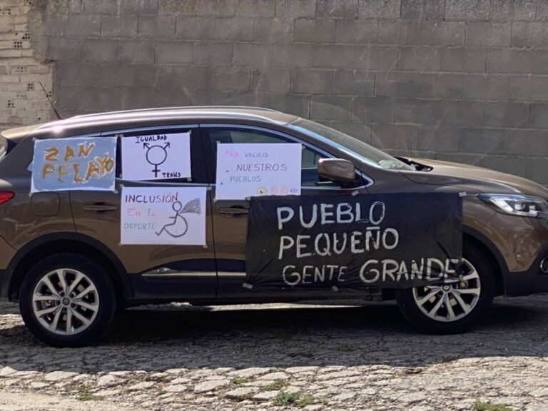San Pelayo se destaca en la lucha contra la despoblación durante el paso de la Vuelta Ciclista a España por el municipio