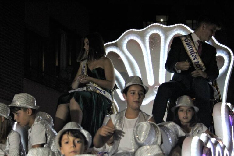 Así transcurrió el desfile de carrozas de San Antolín en Medina del Campo
