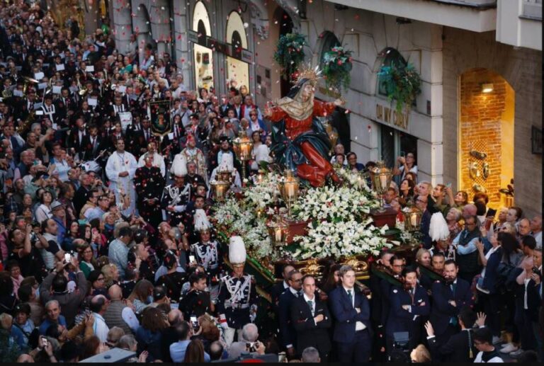 Valladolid se llena de fervor en la Coronación Canónica de la Virgen de los Dolores