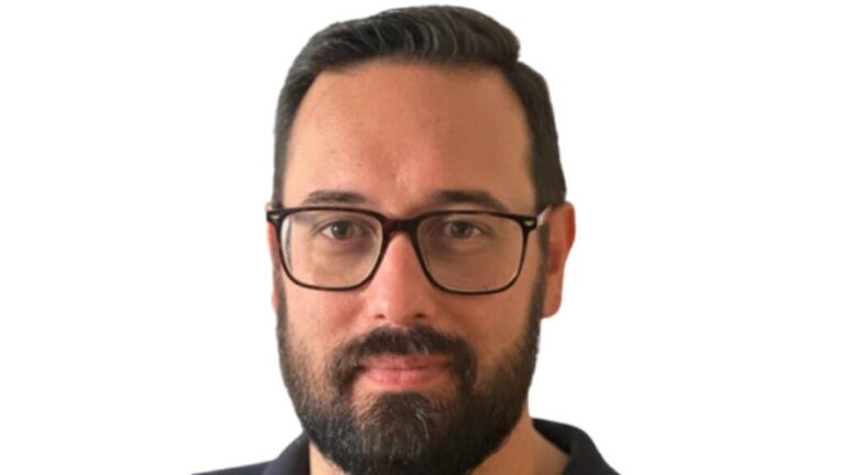 Juan Luis García Fernández «Preguntamos a la persona cuándo querría dejar de vivir, con naturalidad»