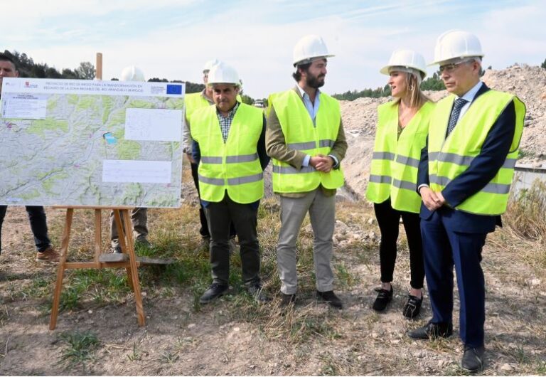 El vicepresidente de la Junta de Castilla y León supervisa las obras de regadío en Aranzuelo y exige menos obstáculos a la Confederación