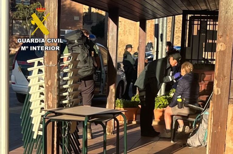 Guardia Civil brinda auxilio a dos peregrinas heridas en el Camino de Santiago en Burgos