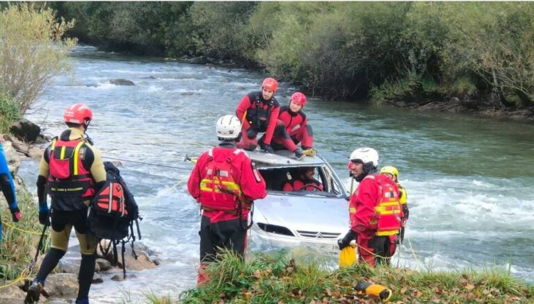 Bomberos de Castilla y León se capacitan en rescate y salvamento