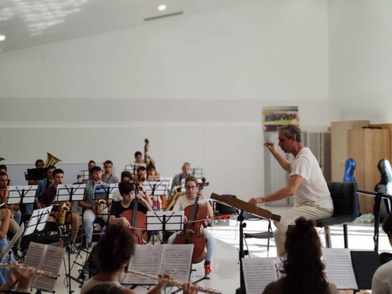 La Banda Sinfónica de Arroyo celebra su 20 aniversario con el medinense Diego Cebrián como director titular 