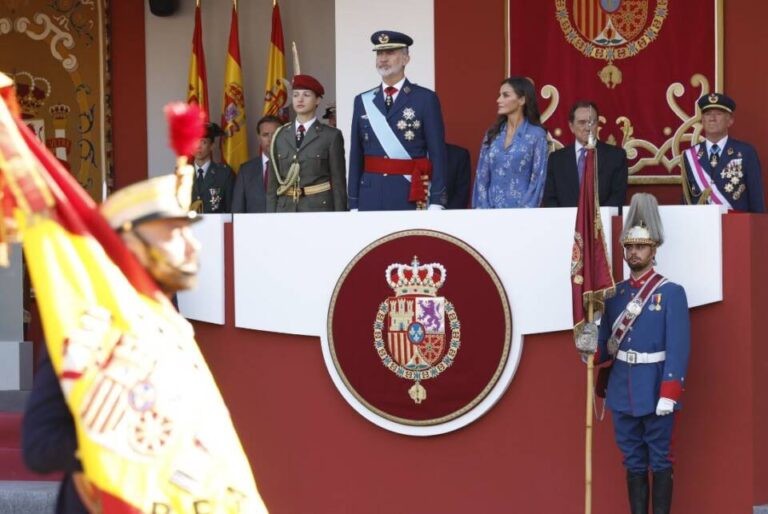Los Reyes y la Princesa presiden el desfile de la Fiesta Nacional