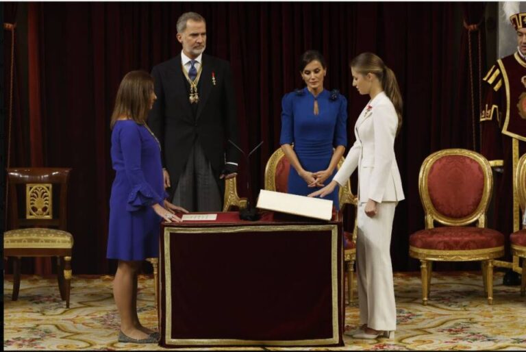 La Princesa Leonor jura la Constitución ante las Cortes Generales