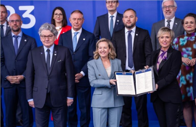 Ministros de Telecomunicaciones de la UE se unen para impulsar la neurotecnología humanista y la regulación de la IA