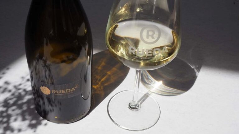 La revista Wine Enthusiast de USA encumbra a los vinos de la D.O. Rueda y califica 34 referencias con 90 puntos o más