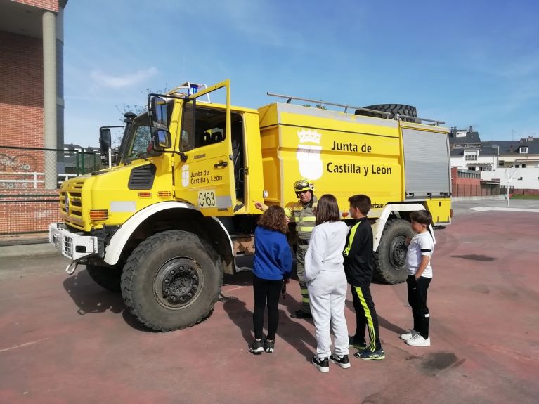La junta pone en marcha el programa escolar ‘Depende de todos, depende de ti’ para concienciar desde las aulas de la importancia de prevenir incendios forestales