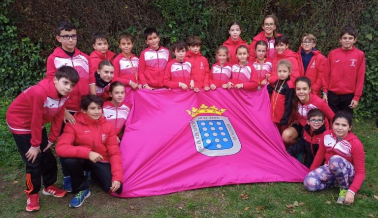 Siete medallas en el primer Cross Escolar elevan el Castillo de la Mota al podio en Renedo