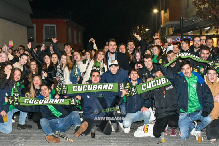 Medina del Campo baila al ritmo de la Cucu Band en su doce cumpleaños