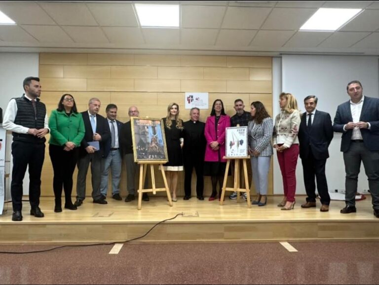 Medina del Campo presenta en Intur su cartel anunciador de la Semana Santa