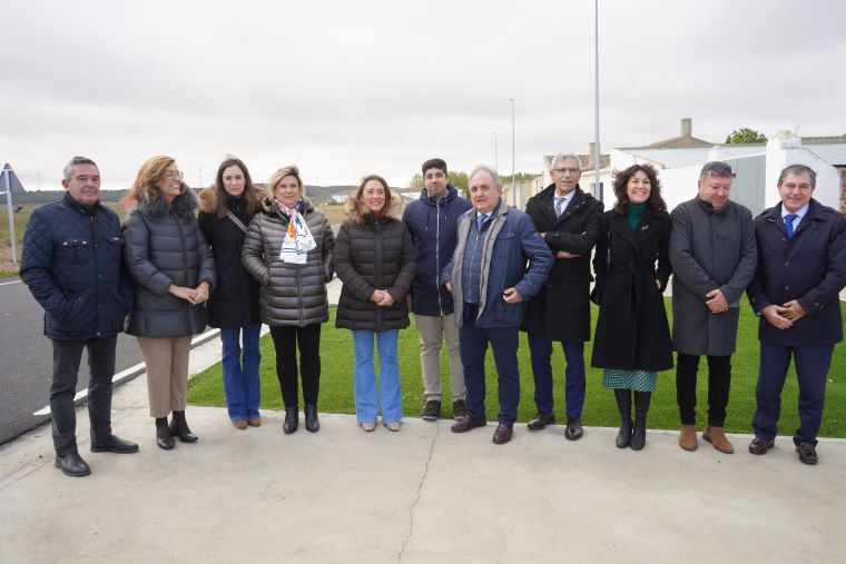 La Junta invierte 3,4 millones de euros en la renovación integral de los más de 21 kilómetros de carretera que unen Villamartín de Campos con la provincia de Valladolid a través de la CL-612