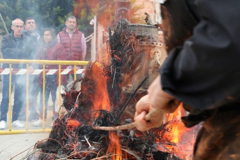 Tradición, gastronomía y diversión en la «Fiesta de la Matanza» de Pozaldez