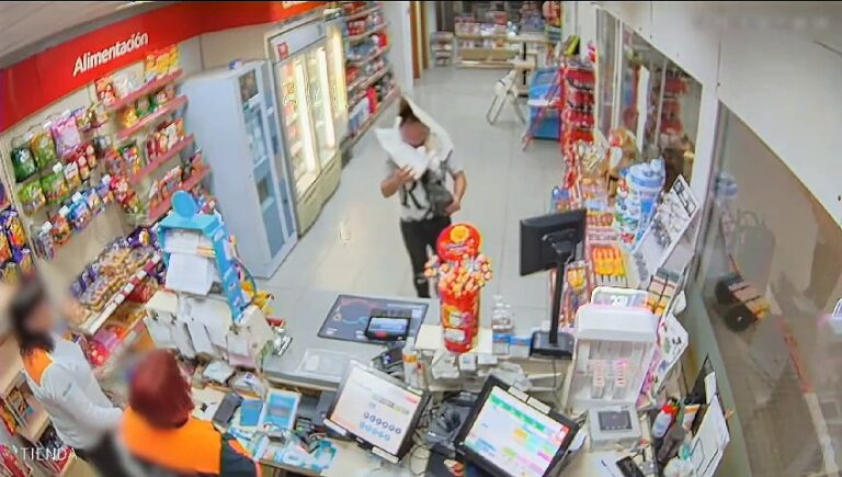 Vídeo del atraco a una gasolinera en Burgos