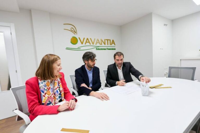 El Ayuntamiento de Pozaldez y la empresa Vavantia firman un acuerdo para facilitar el acceso a distintas subvenciones
