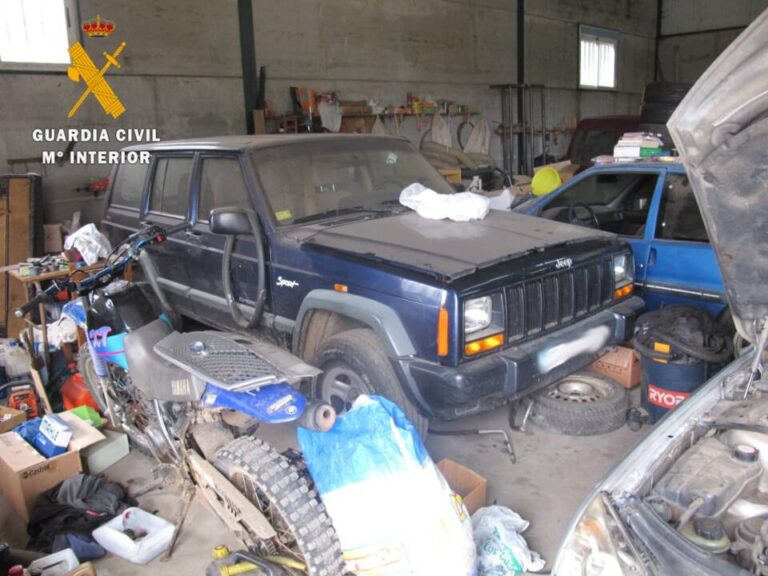 Descubierto taller clandestino en Navasfrías: La Guardia Civil desmantela un taller ilegal de reparación de vehículos