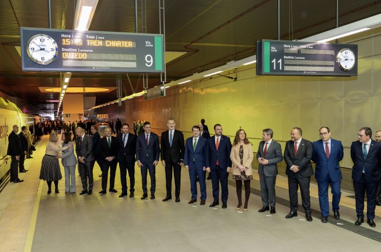 Óscar Puente celebra la Variante de Pajares: Un salto hacia la igualdad y el progreso