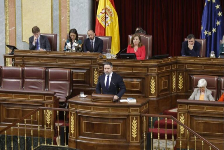 Desestimada la querella de VOX contra la presidenta del Congreso por permitir el uso de lenguas cooficiales en el Pleno