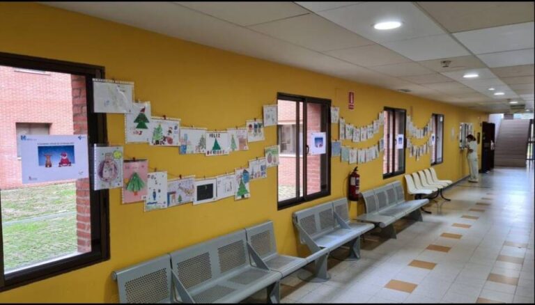 Trineos voladores y árboles curativos visualizan la Navidad en el Hospital de Medina del Campo