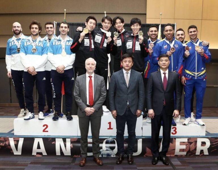 Los tiradores venezolanos del Club de Esgrima El Duque se alzan con el bronce en la Copa del Mundo de Vancouver
