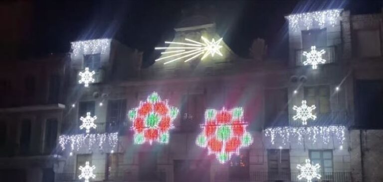 Empate de opiniones de los lectores de La Voz de Medina sobre el nuevo alumbrado navideño de Medina del Campo