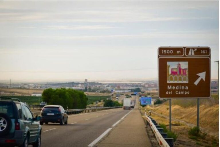 Transportes licita el contrato para la rehabilitación del firme de la A6 desde el km 156 en Medina del Campo hasta el km 170 en Rueda