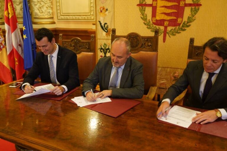 Valladolid y Medina de Rioseco firman un convenio para formar a la Policía Local