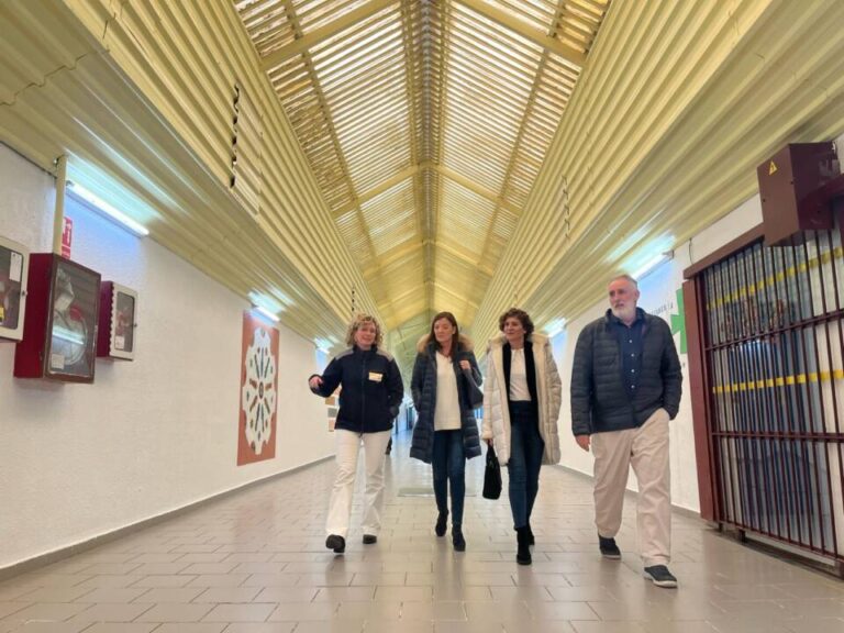 La concejala de Participación Ciudadana de Valladolid visita el Centro Penitenciario de Villanubla