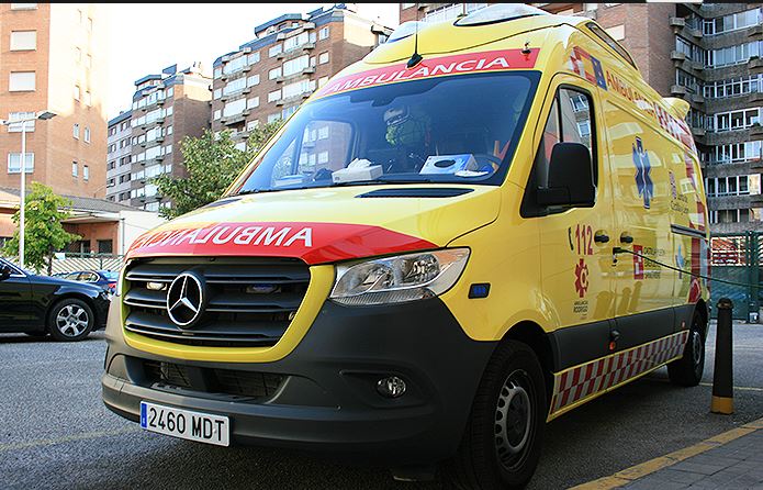 Una mujer de 48 años herida tras colisionar con un animal en