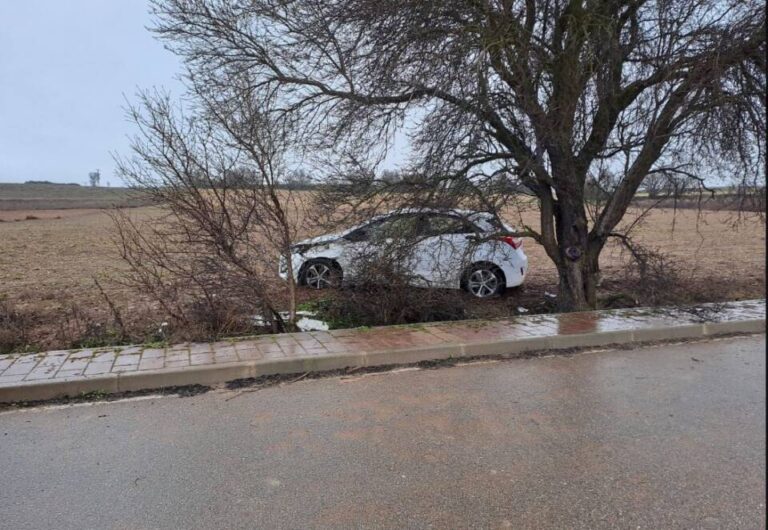 Trasladada al Clínico la ocupante de un vehículo tras sufrir un accidente en Fuensaldaña (Valladolid)