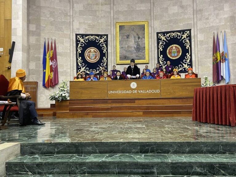 Josep Borrell, investido «Doctor Honoris Causa» por la Universidad de Valladolid