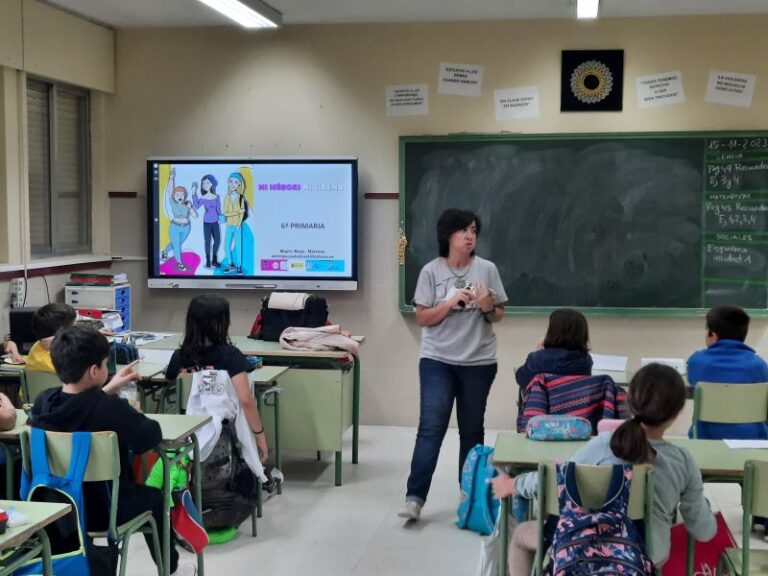 Medina del Campo avanza en educación sexual: Programa «Ni Héroes Ni Sirenas» un referente local