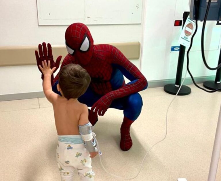 Spiderman: «Ver al niño la cara al verme aparecer no tiene precio»