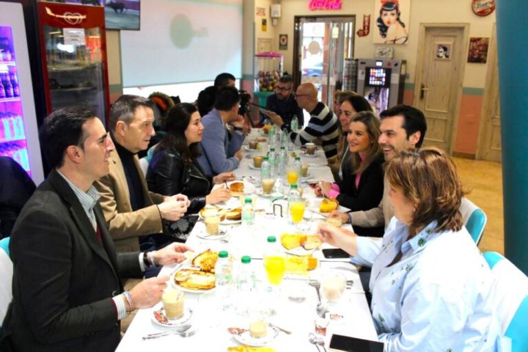 El PP celebra un desayuno con la prensa donde analiza los retos del 2024